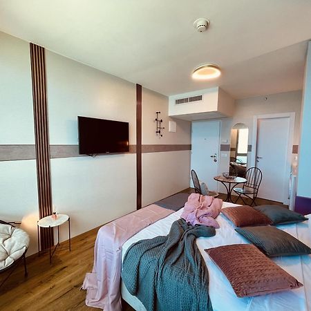 C Tower Apartments Netanya Eksteriør billede