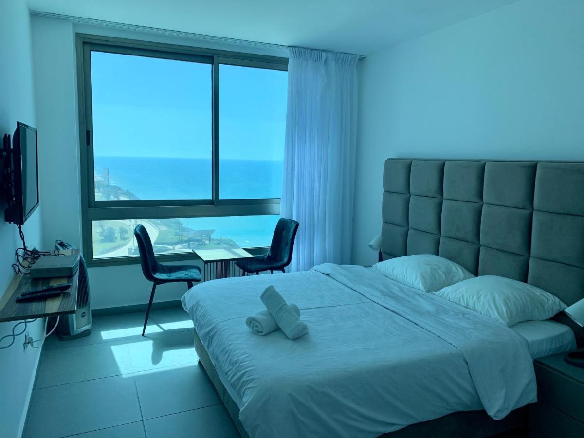 C Tower Apartments Netanya Eksteriør billede