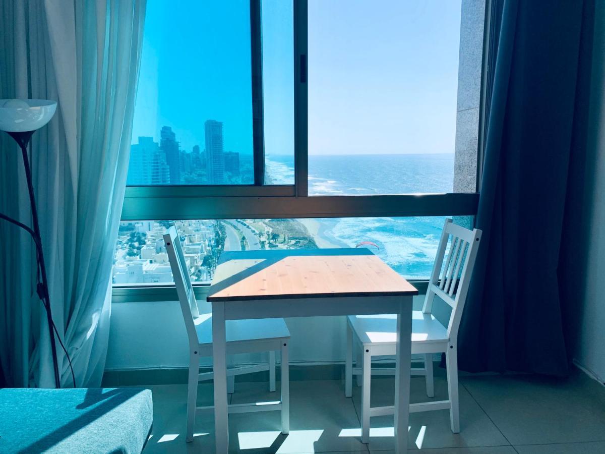 C Tower Apartments Netanya Eksteriør billede