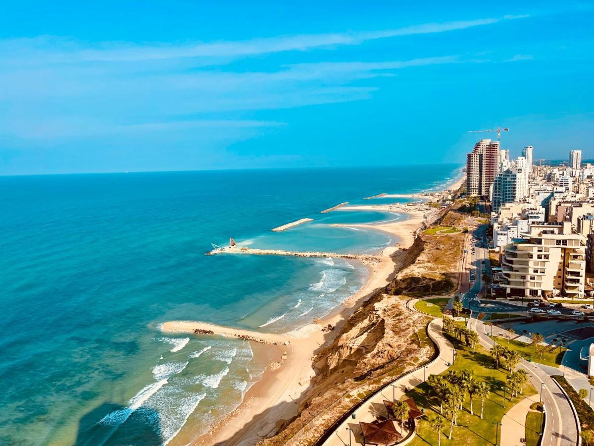 C Tower Apartments Netanya Eksteriør billede