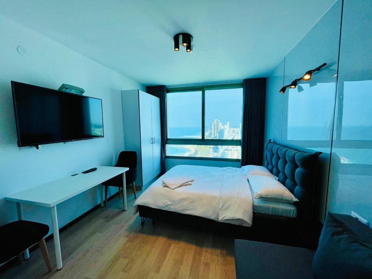 C Tower Apartments Netanya Eksteriør billede