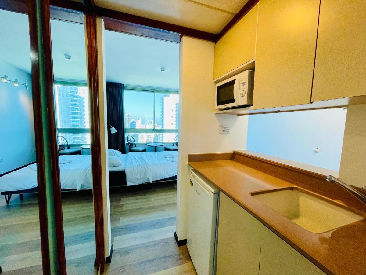C Tower Apartments Netanya Eksteriør billede