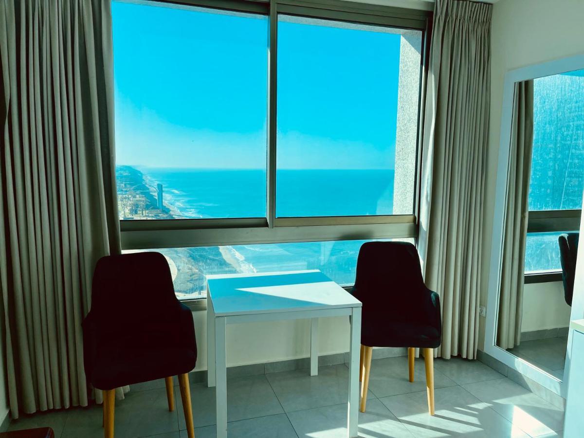 C Tower Apartments Netanya Eksteriør billede