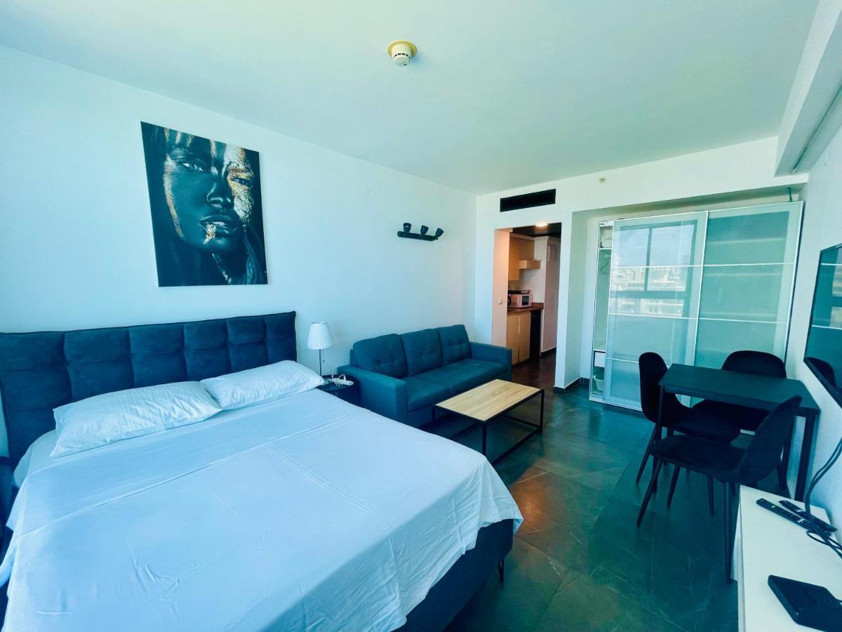 C Tower Apartments Netanya Eksteriør billede