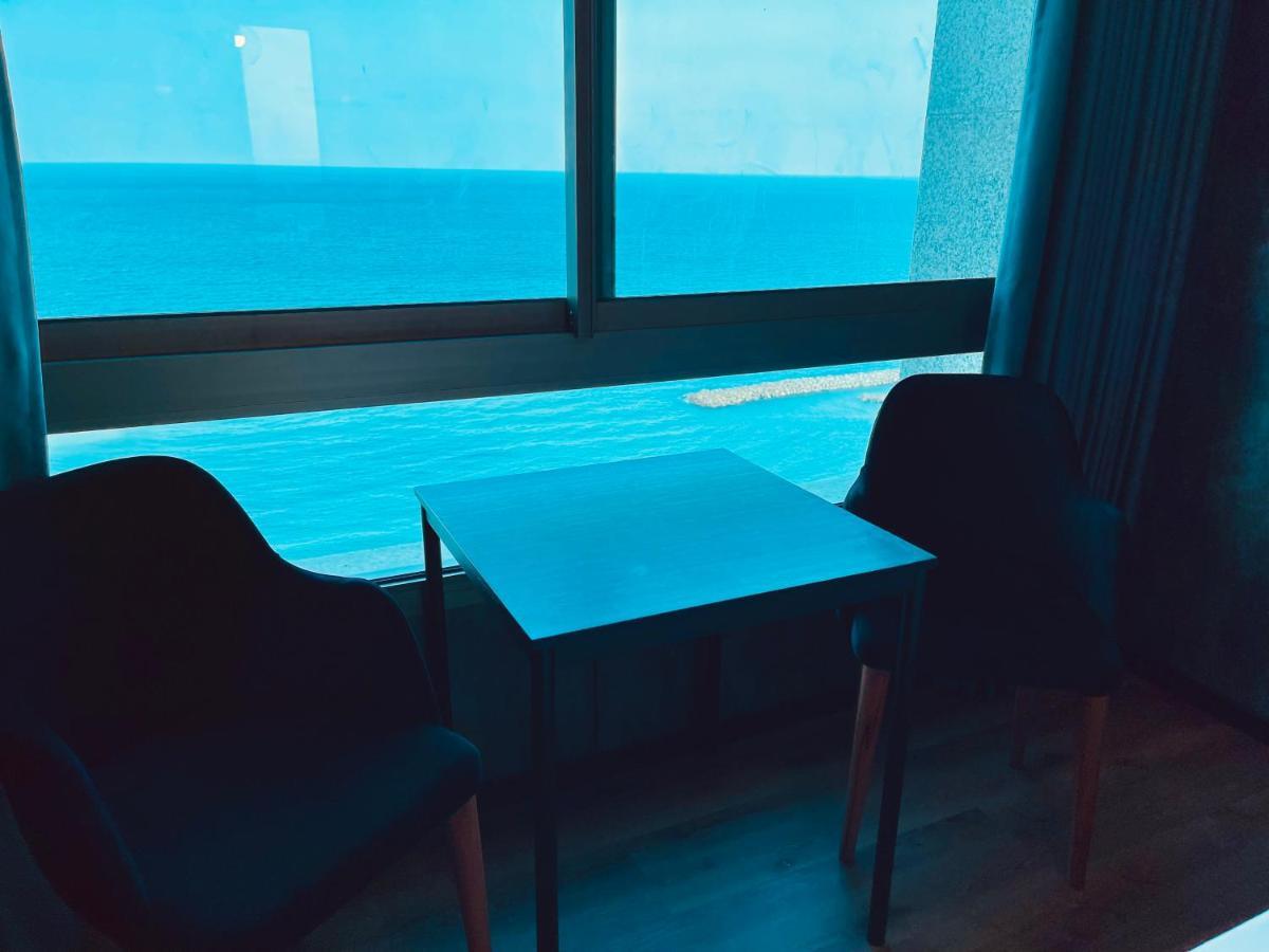 C Tower Apartments Netanya Eksteriør billede